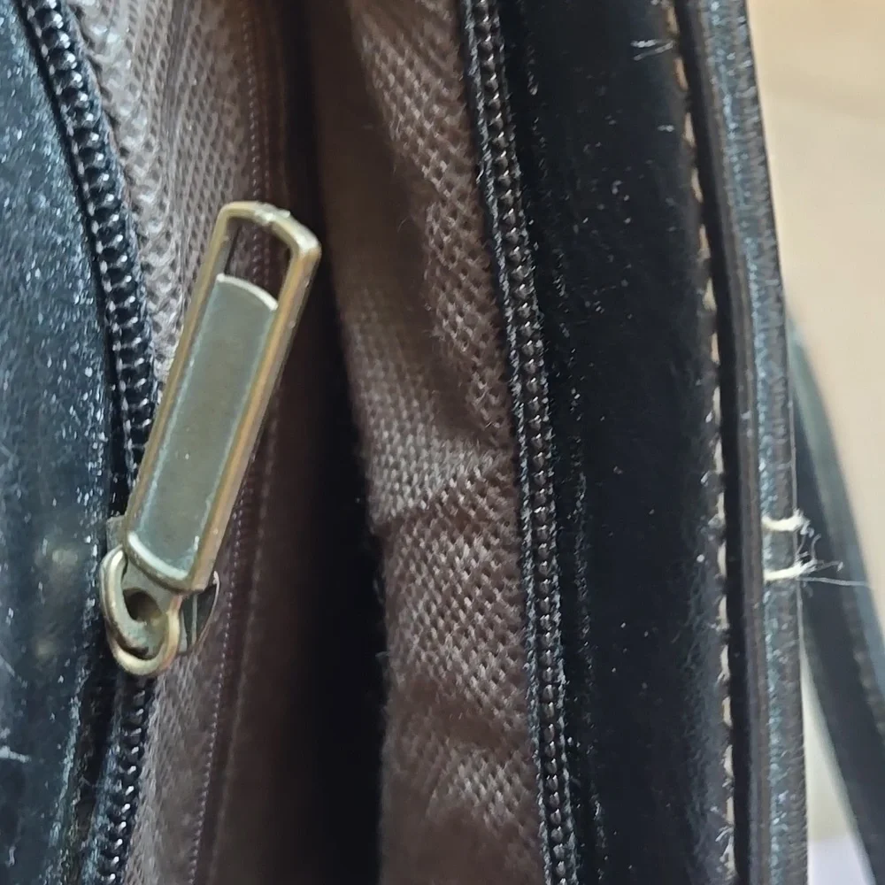 Elegant Black Tote Bag - Picture 10 of 10